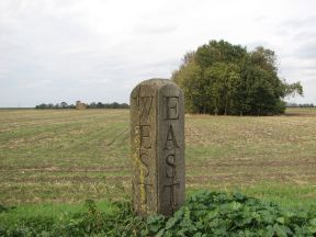 Greenwich Meridian Marker; England; Cambridgeshire; Coates